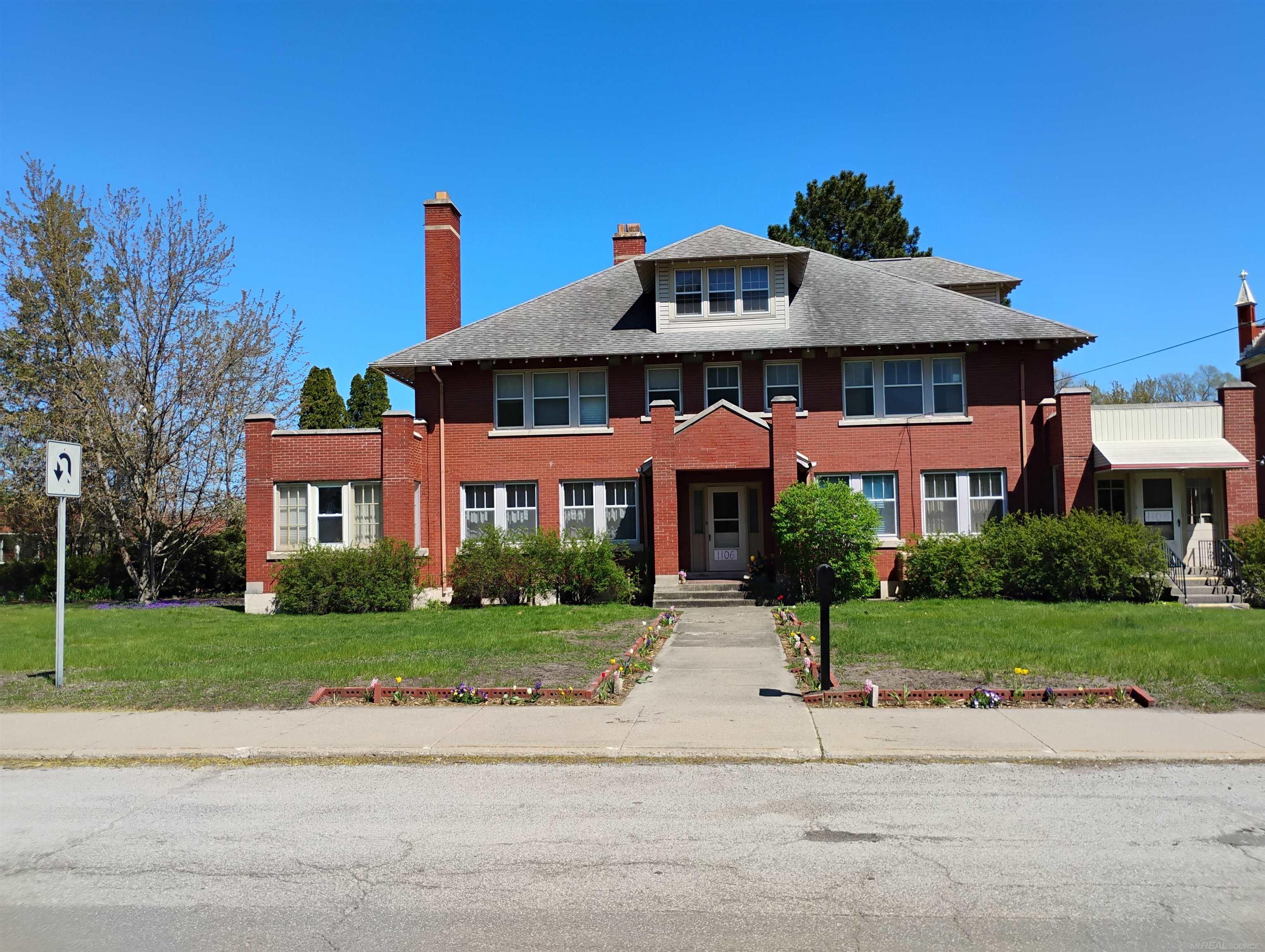 1106 State Street, Bay City MI 48706 photo 1