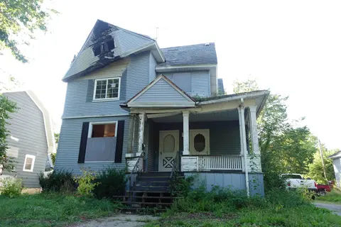413 N Bond Street, Saginaw MI 48602 photo 2
