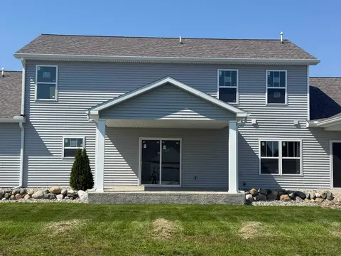 14 Cove Drive, Bay City MI 48706 photo 2