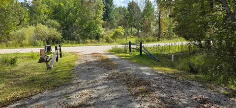 1832 Bye Way, Gladwin MI 48624 photo 2