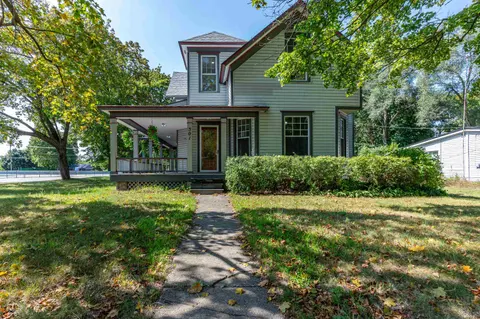 501 N Cayuga Street, Gladwin MI 48624 photo 2
