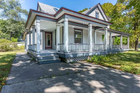 501 N Cayuga Street, Gladwin MI 48624 photo 5