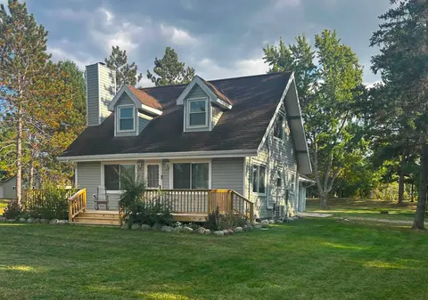 1907 Berkshire Drive, Gladwin MI 48624-8601 photo 2