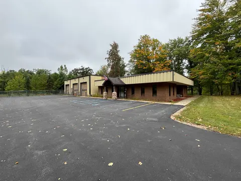 2655 W Ludington Drive, Farwell MI 48622 photo 4