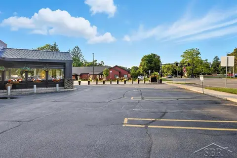 124 Ashman Circle, Midland MI 48640 photo 4