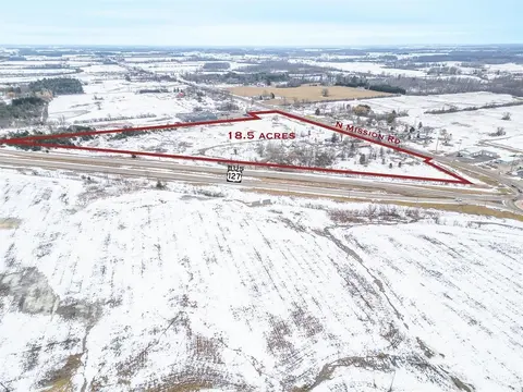 11426 N Mission Road, Clare MI 48617 photo 3