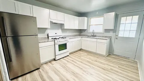 2311 22nd Street, Bay City MI 48708 photo 3