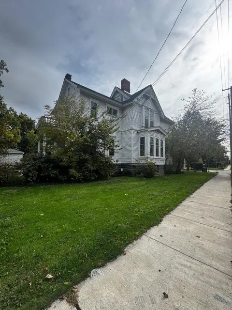 2101 5th Street, Bay City MI 48708 photo 2