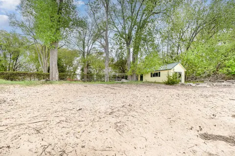 430 Ricoma Beach Road, Bay City MI 48706 photo 1
