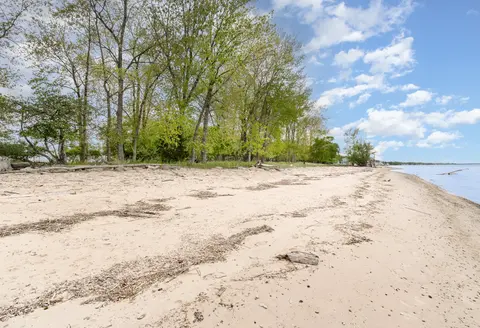 430 Ricoma Beach Road, Bay City MI 48706 photo 4