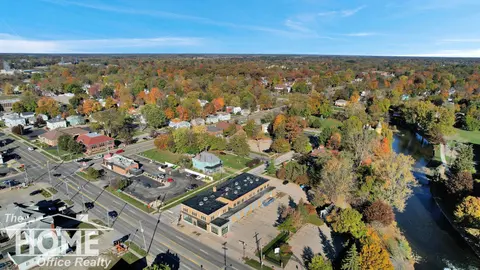 344 W Main Street, Owosso MI 48867 photo 3