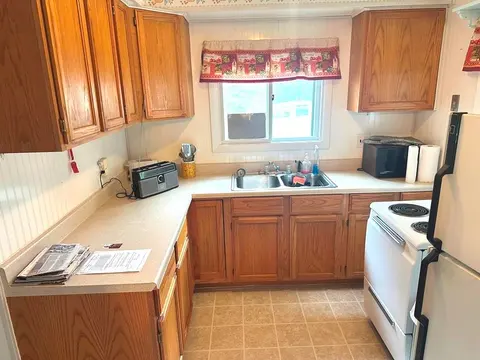 662 Lakeview Drive, Harrison MI 48625 photo 4