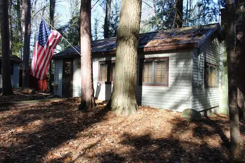 2809 Hayes Road, Harrison MI 48625 photo 1