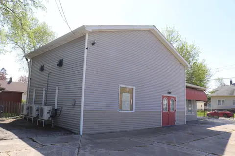 1200 N Henry Street, Bay City MI 48706 photo 3