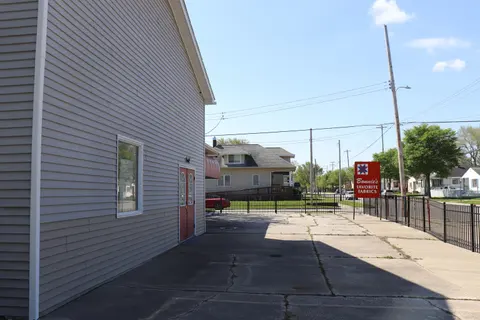 1200 N Henry Street, Bay City MI 48706 photo 4