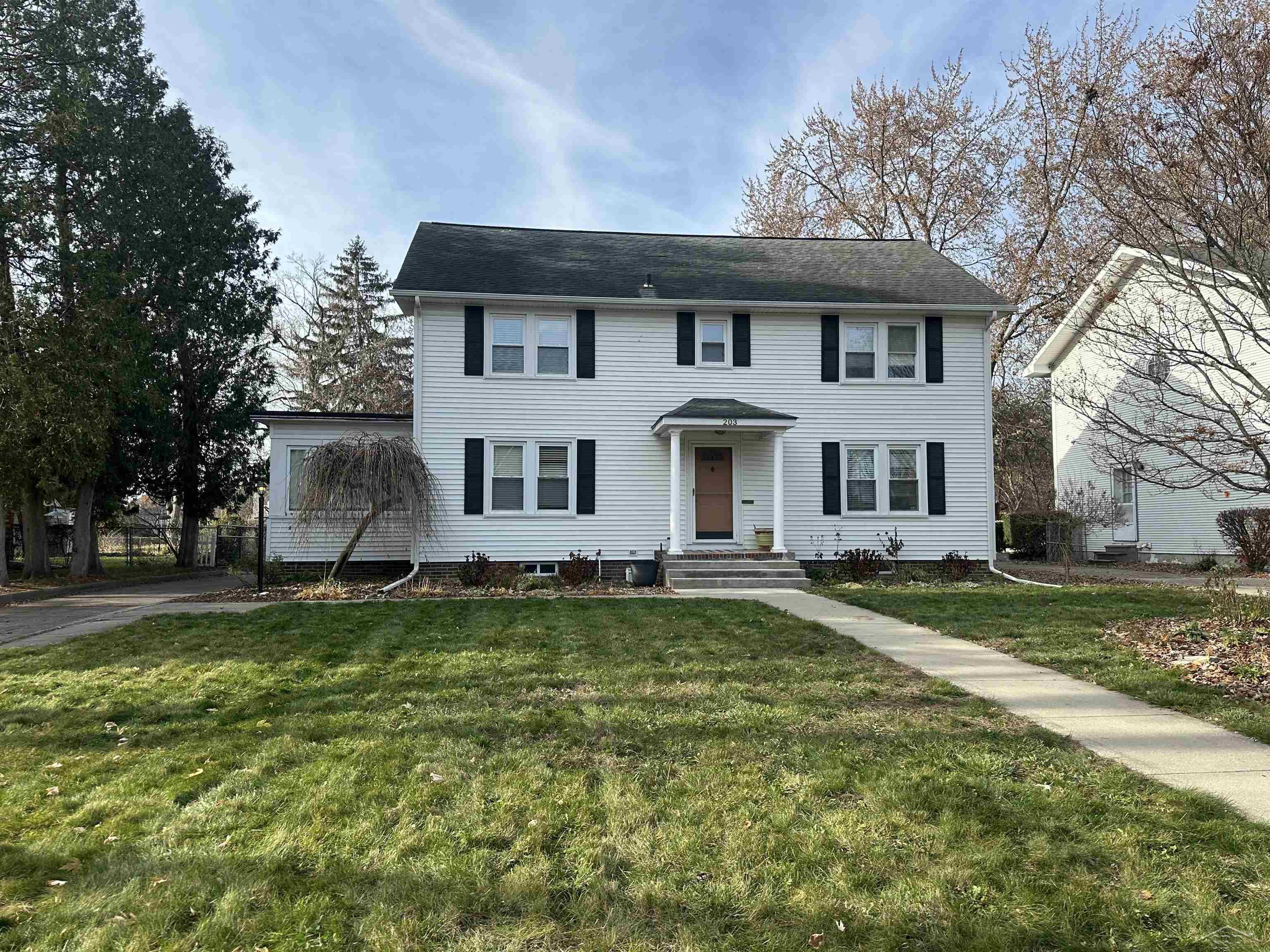203 Ardussi Avenue, Saginaw MI 48602 photo 1