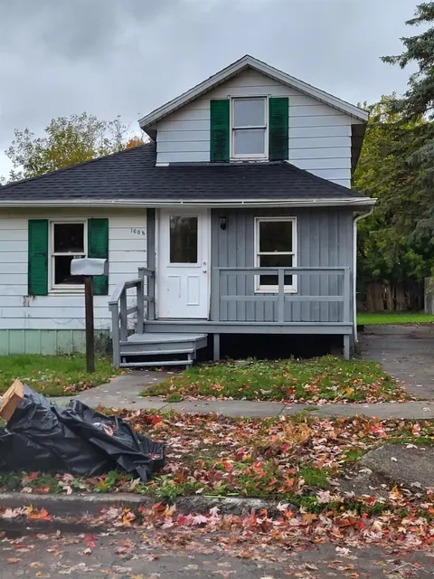 1608 S Hamilton Street, Saginaw MI 48602 photo 1