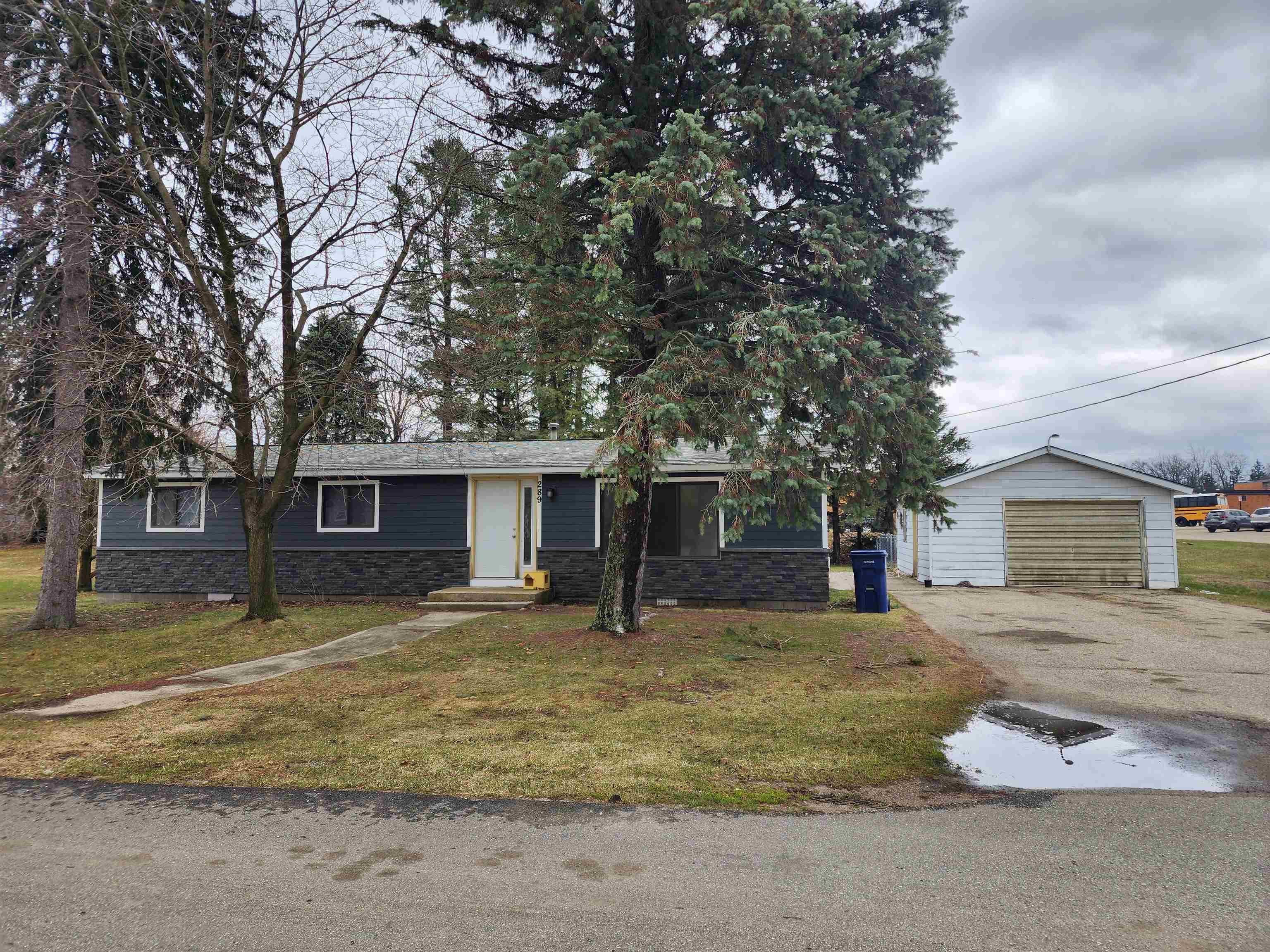 289 W Norway Street, Harrison MI 48625 photo 1