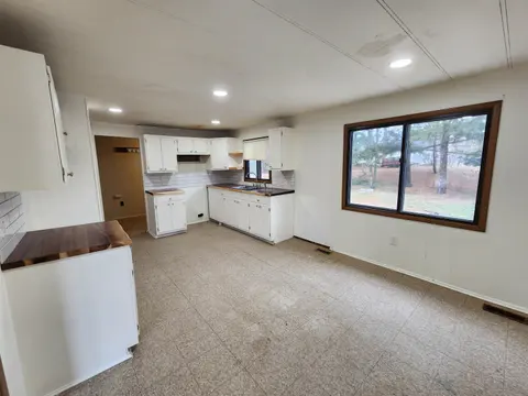 289 W Norway Street, Harrison MI 48625 photo 4