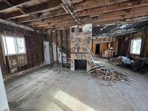 821 S 11th Streets, Saginaw MI 48601 photo 2