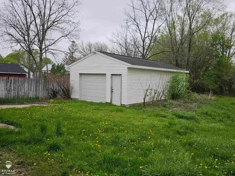 414 Prindle Street, Owosso MI 48867 photo 2