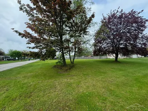 3425 Bramble Drive, Saginaw MI 48603 photo 2
