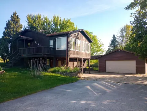 5396 Colchester Way, Gladwin MI 48624 photo 1