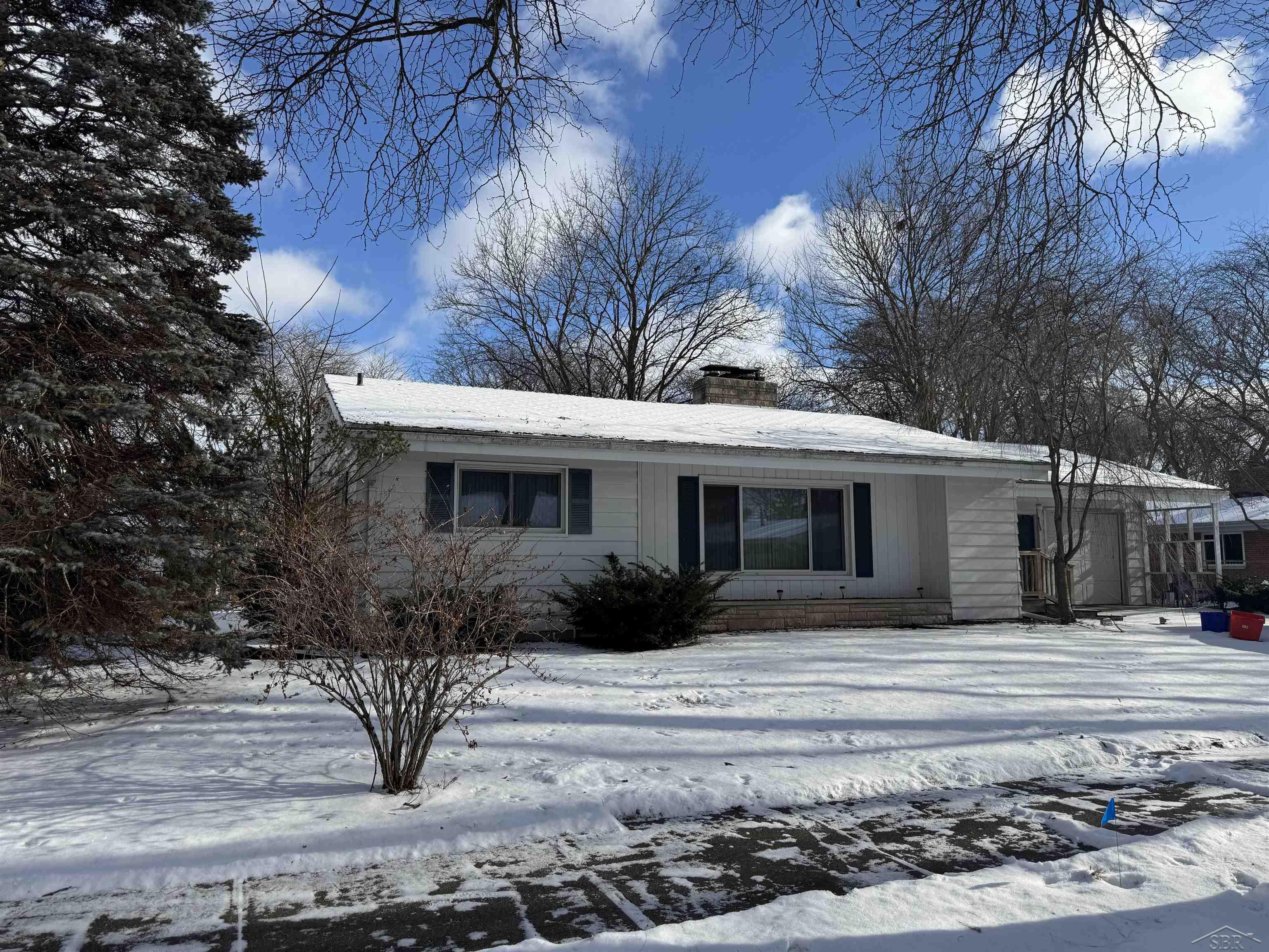 1030 Elmdale Drive, Saginaw MI 48602 photo 1