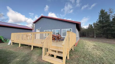 Auburn listing photo 4