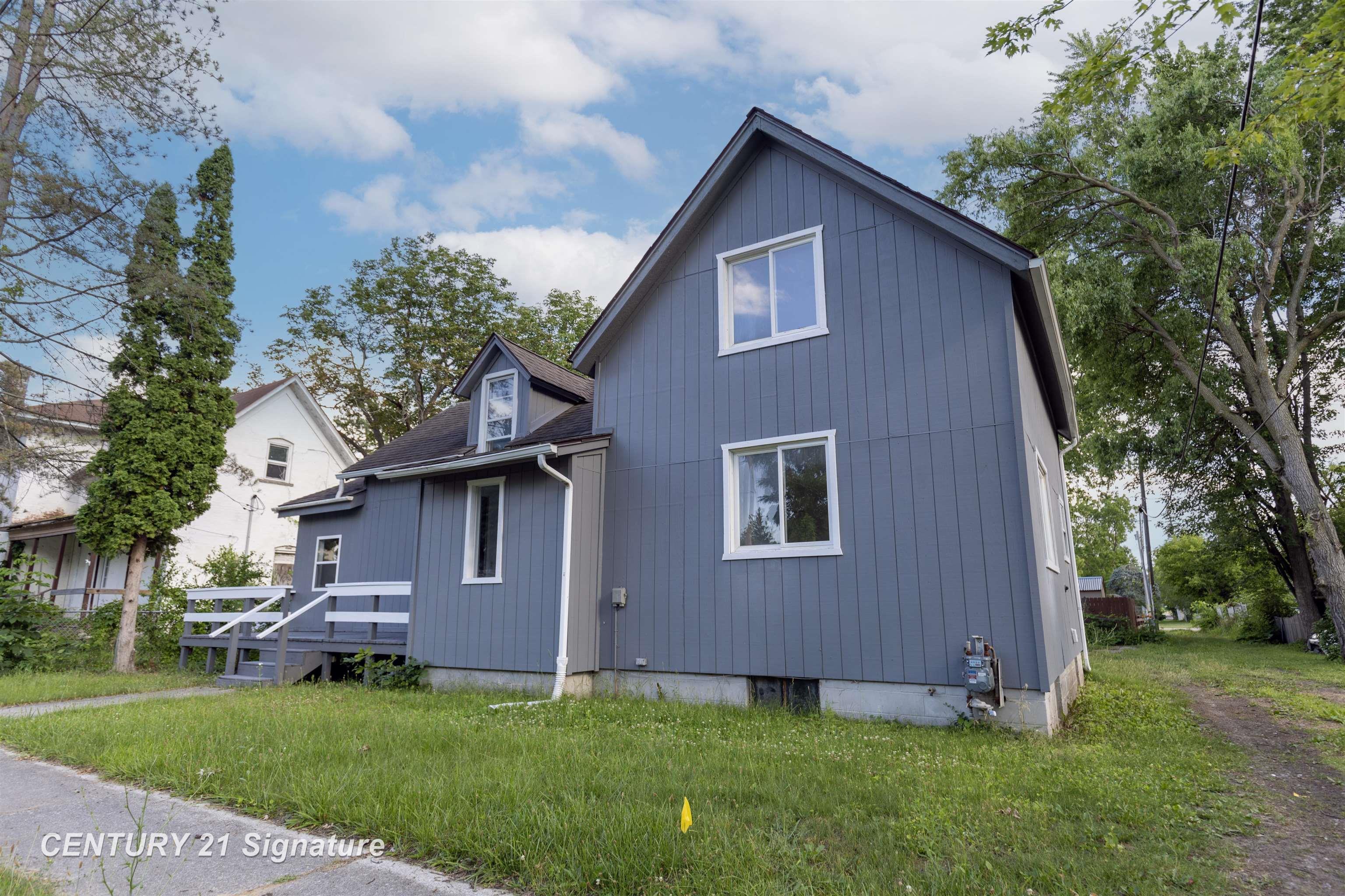 611 W 2nd Street, Pinconning MI 48650 photo 1