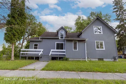 611 W 2nd Street, Pinconning MI 48650 photo 3