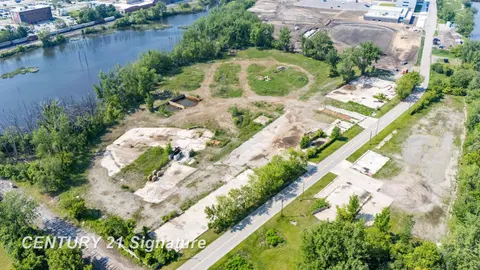 1445 N Niagara Street, Saginaw MI 48602 photo 1