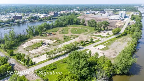 1445 N Niagara Street, Saginaw MI 48602 photo 2