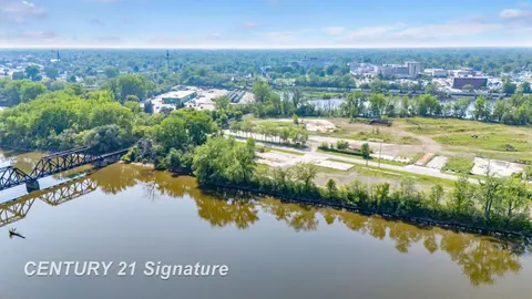 1445 N Niagara Street, Saginaw MI 48602 photo 5