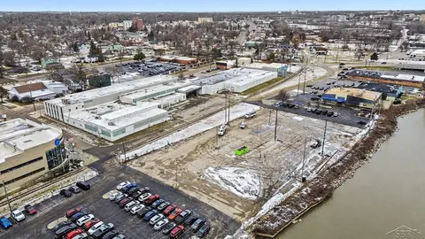 916 N Niagara Street, Saginaw MI 48602 photo 4