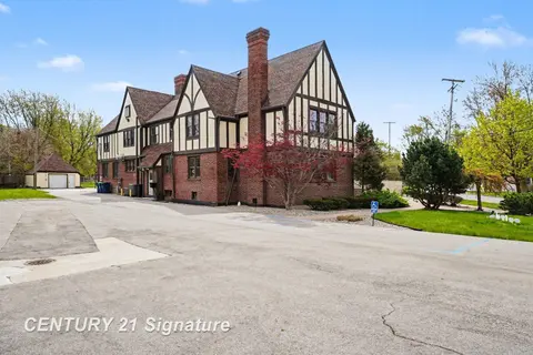 302 Tuscola Road, Bay City MI 48708 photo 3