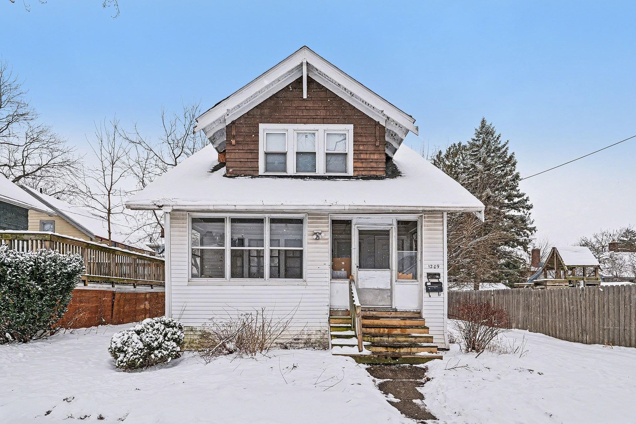 1209 Union Street, Saginaw MI 48602 photo 1