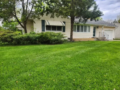 911 S Powell Road, Essexville MI 48732 photo 2