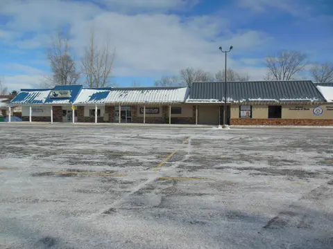673 E Cedar Avenue, Gladwin MI 48624 photo 5