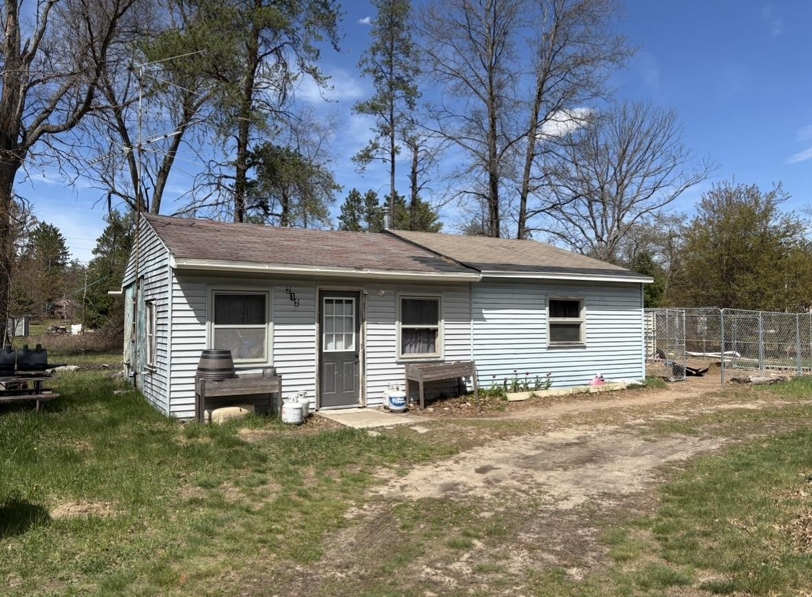 212 W Park Road, Harrison MI 48625 photo 1