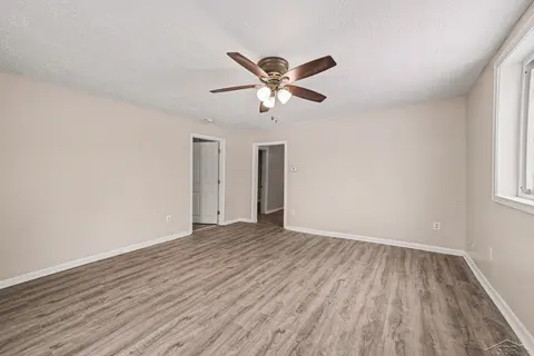 2481 California Avenue, Saginaw MI 48601 photo 2