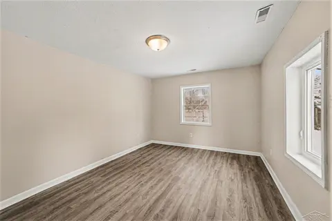 2481 California Avenue, Saginaw MI 48601 photo 3