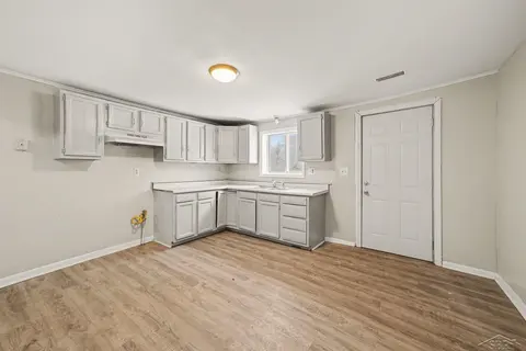 2481 California Avenue, Saginaw MI 48601 photo 5