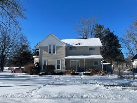 242 S East Street, Vassar MI 48768 photo 1