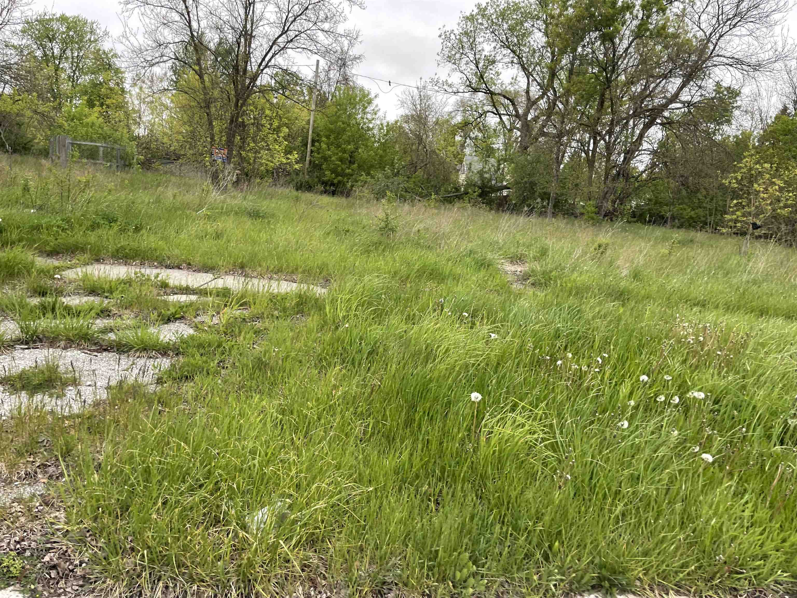 2112 Annesley Street, Saginaw MI 48601 photo 1