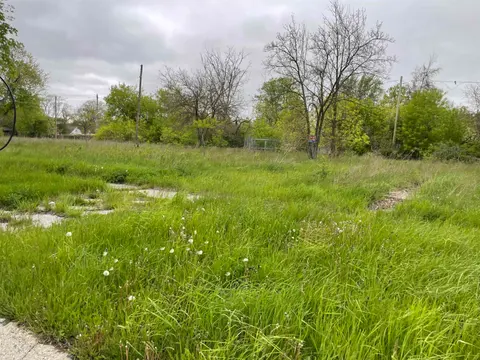 2127 Annesley Street, Saginaw MI 48601 photo 3