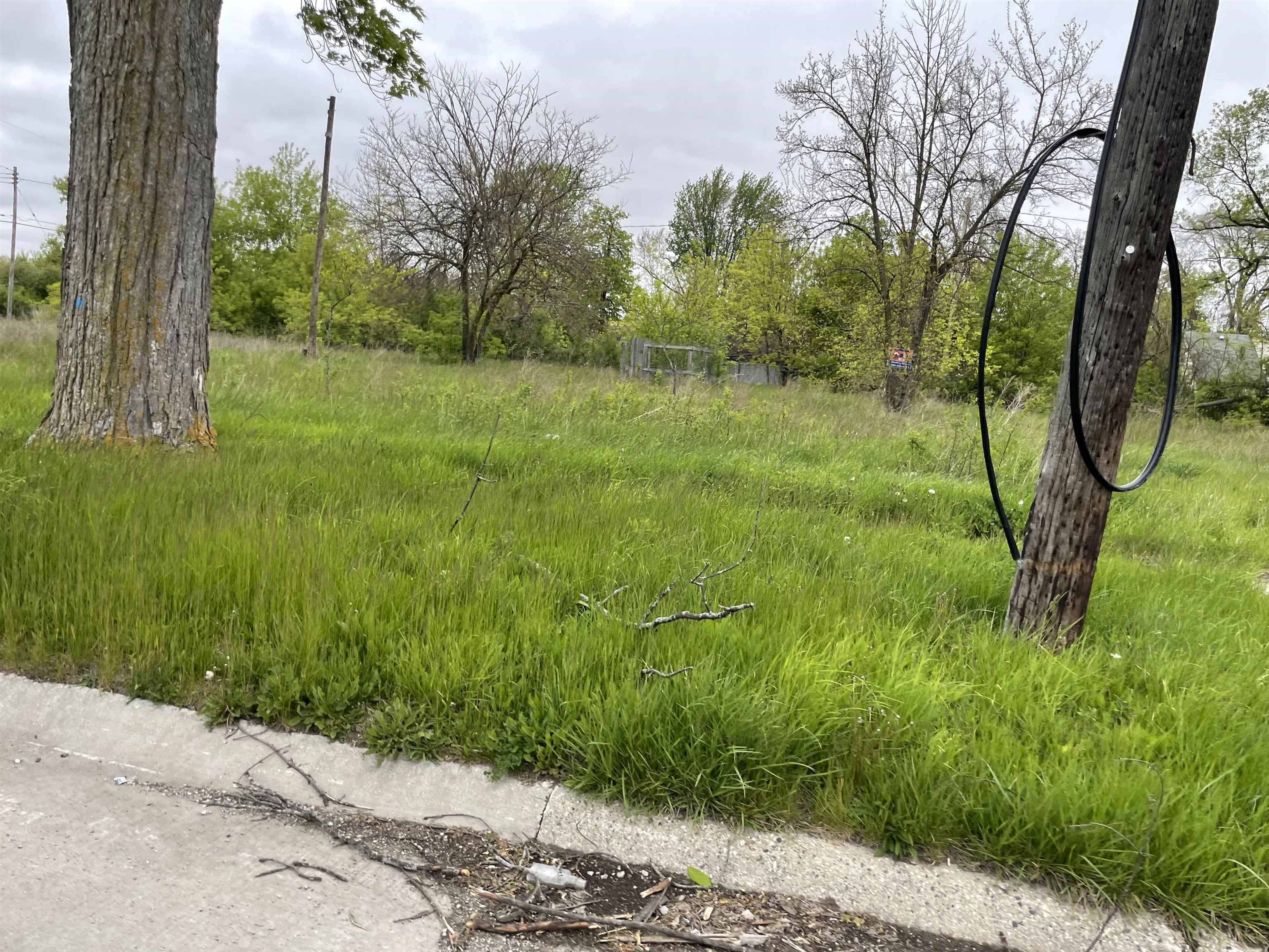 2128 Annesley Street, Saginaw MI 48601 photo 1