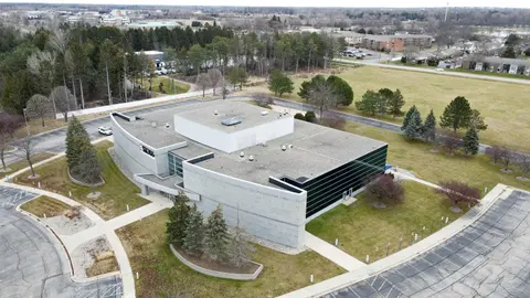 4300 Fashion Square Boulevard, Saginaw MI 48604-0000 photo 2