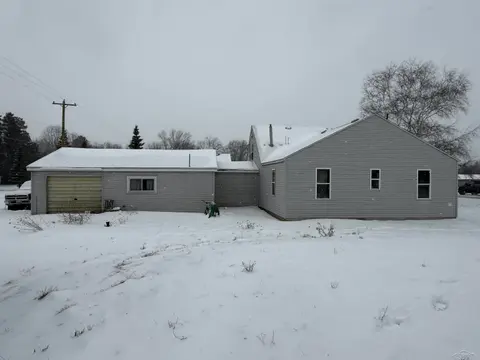 3493 Pine River Road, Standish MI 48658 photo 3