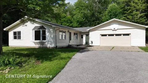 10293 Carr Road, Saint Charles MI 48655-8627 home for sale